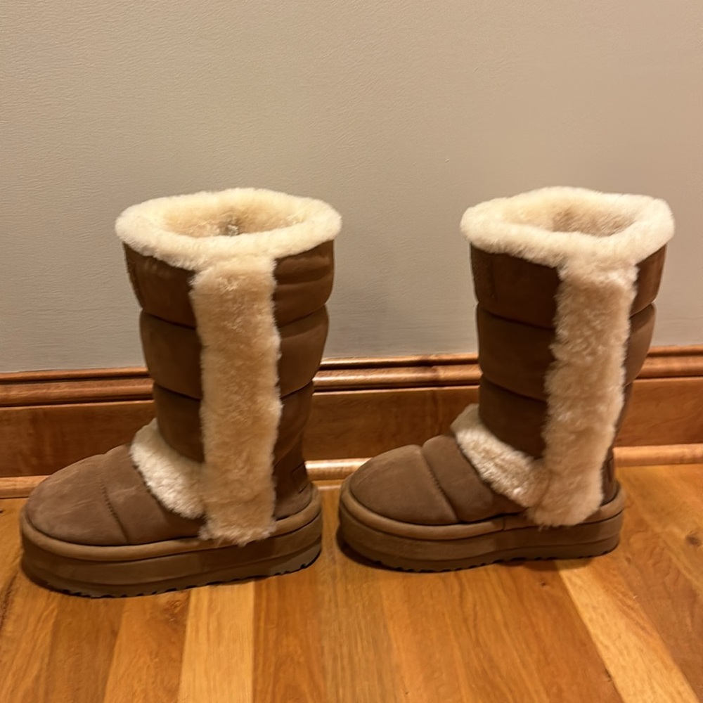 NIB New In Box UGGs - Picture 6 of 10